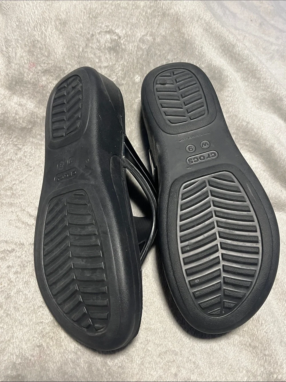 Crocs,Monterey Metallic Wedge Flip